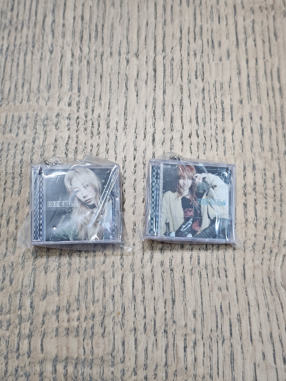 Le Sserafim Huh Yunjin and Kazuha Different Single Gashapon "CD" Keychain Japan